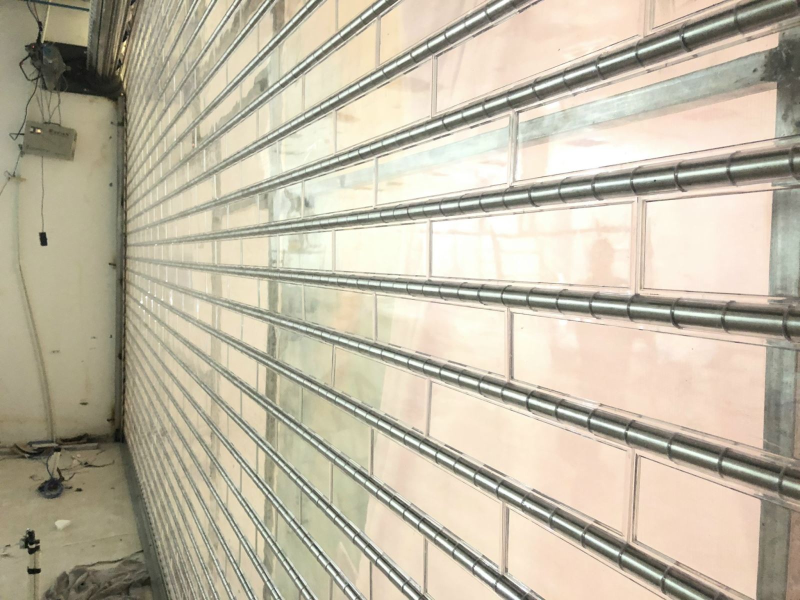 Aluminum transparent rolling doors, Polycarbonate seamless panels